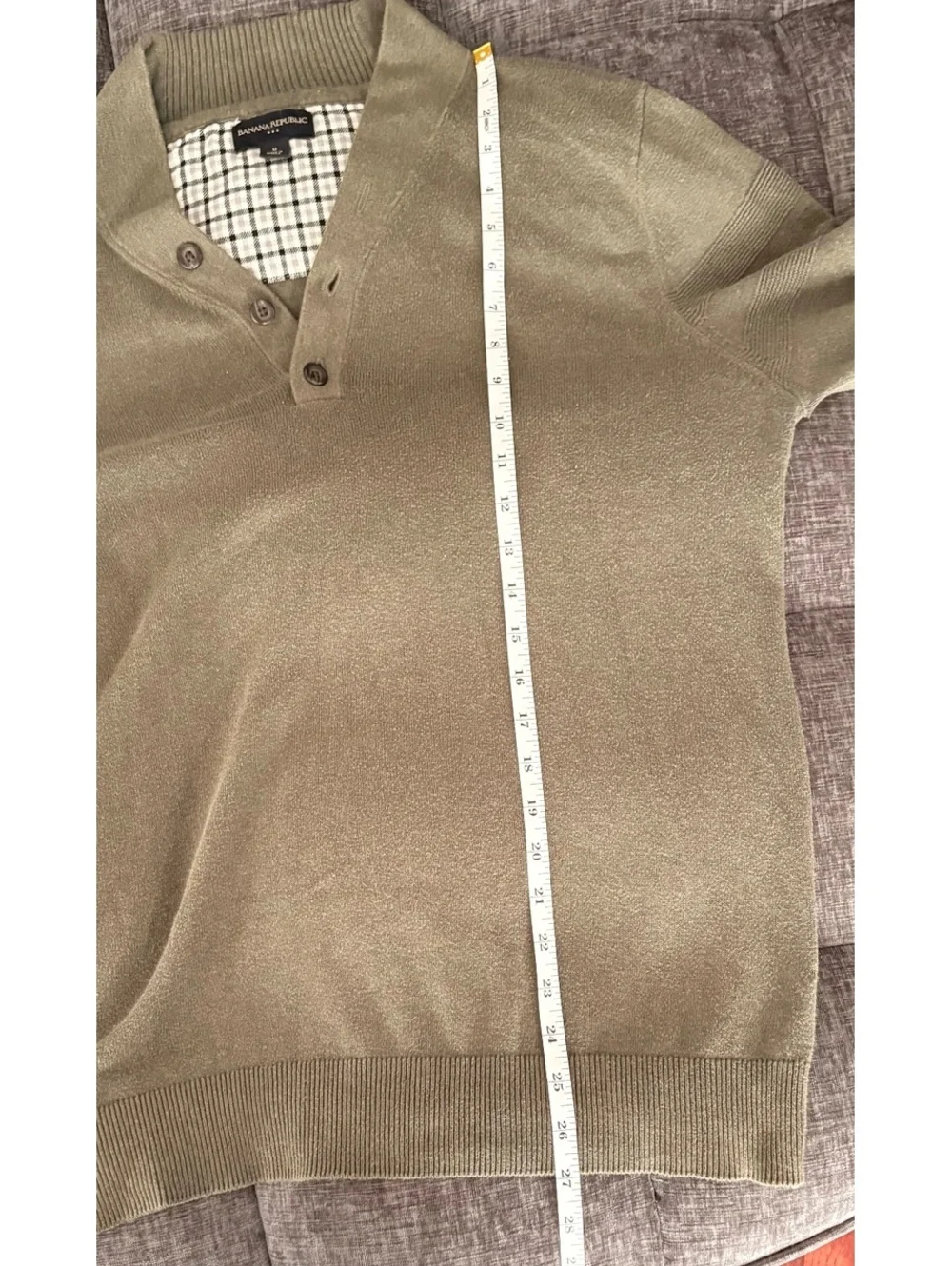 Banana Republic Men's Olive Green Pullover Sweater Medium